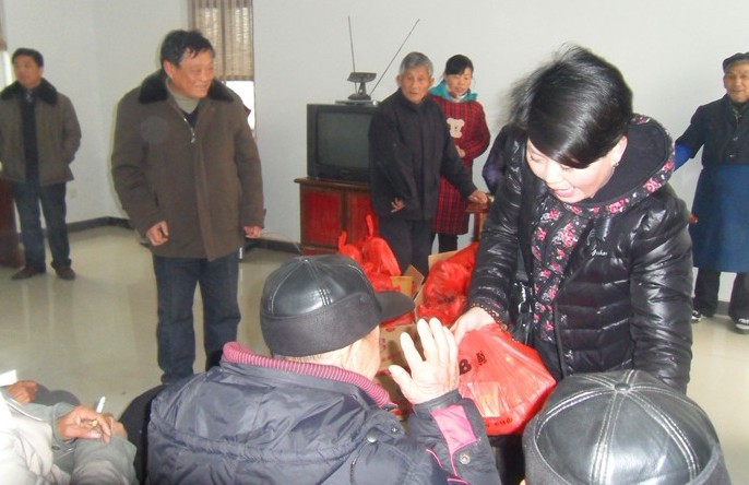 ZhongKai perlite care activities for the elderly continued love and warmth - Tanjiaqiao River glorious nursing home activities
