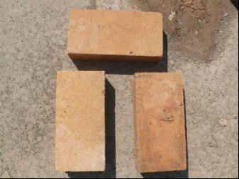 For lightweight refractory bricks